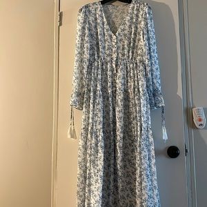 Prairie style dress (size xs) never worn out!
